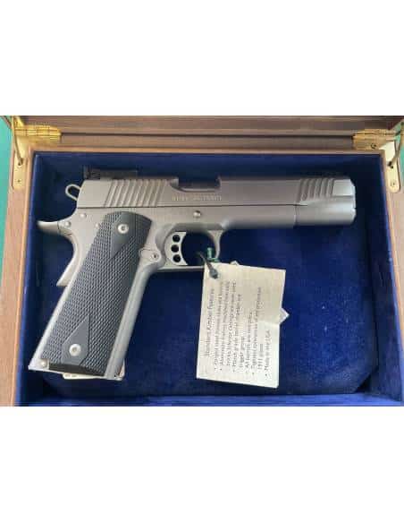KIMBER STAINLESS TARGET commemorativa WTC 9 Settembre 2001calibro 45acp