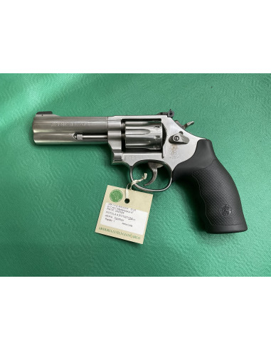 Smith e Wesson 617-6 K22 Masterpiece 4” calibro 22lr