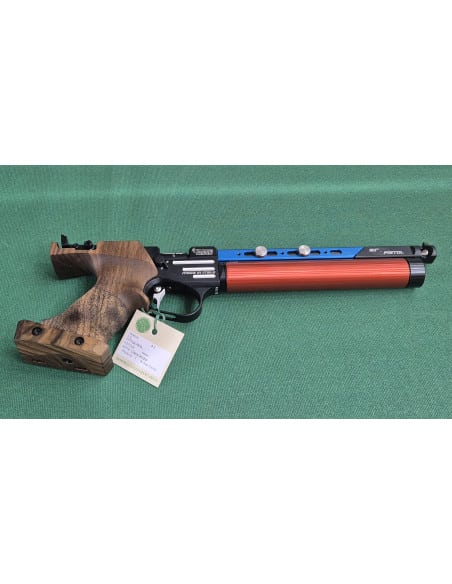 Pistola pcp co2 Pardini armi calibro 4,5 modello K12 con serbatoio rosso libera vendita con copricanna e pesi impugnatura M