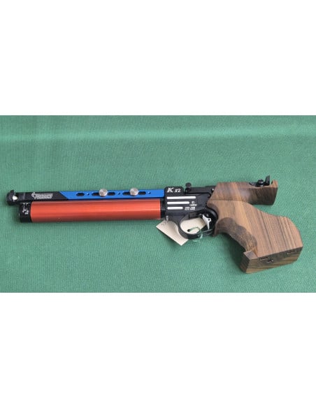 Pistola pcp co2 Pardini armi calibro 4,5 modello K12 con serbatoio rosso libera vendita con copricanna e pesi impugnatura M