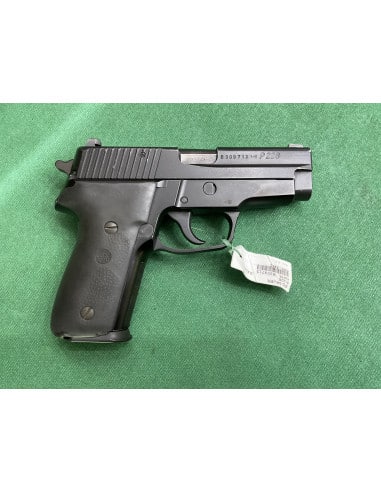 Sig Sauer P228 calibro 9x21