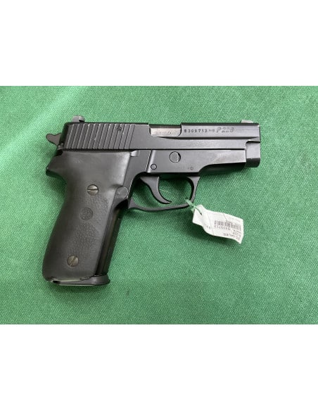 Sig Sauer P228 calibro 9x21