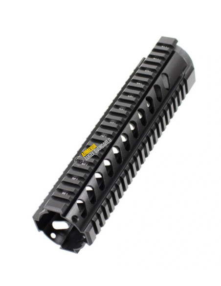 MT061  Marca: AIM SPORT  HANDGUARD QAUDRIRAIL PER AR15 lunghezza 9.2"