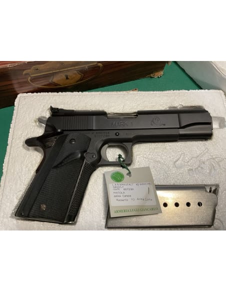 LAR Grizzly calibro 45 win mag