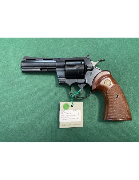 Colt Python 4” Royal Blue calibro 357mag