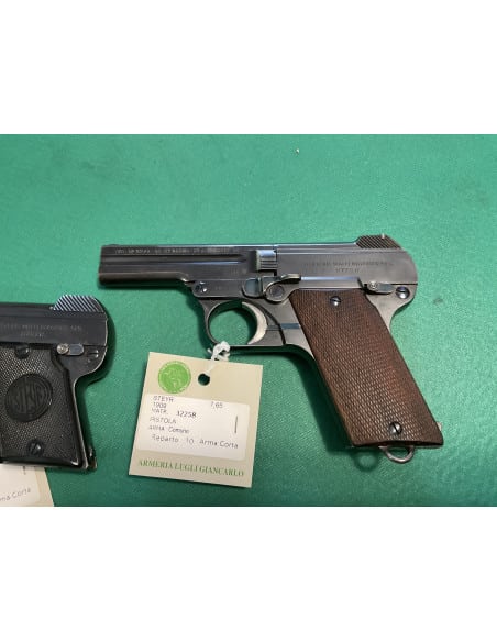 Coppia pistole Steyr calibro 6,35-7,65brw