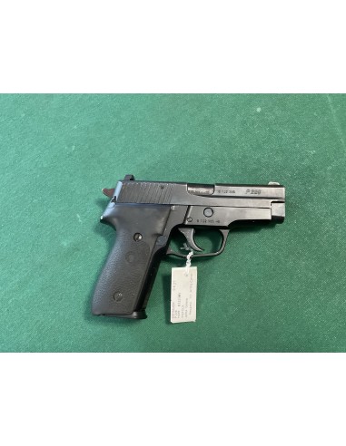 Sig Sauer P228 calibro 9x21