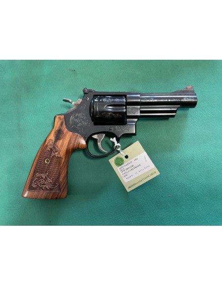 Smith e Wesson 29-10 De Lux incisa 4” calibro 44mag