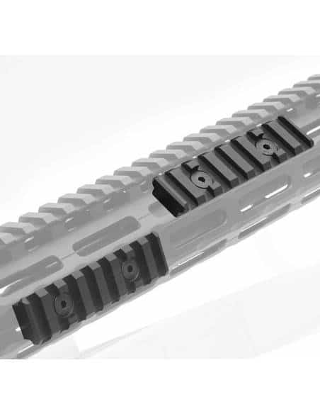UTG PRO M-LOK(TM) - Sezione Picatinny a 8 fessure, colore: Nero
